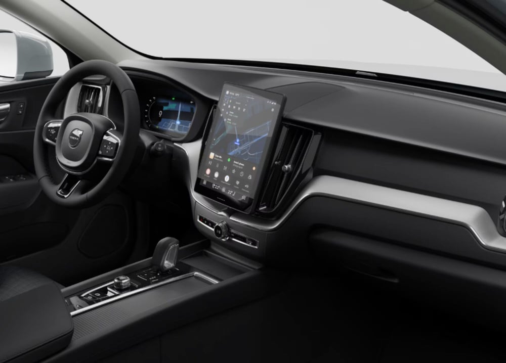 Volvo XC60 nuova a Parma (3)