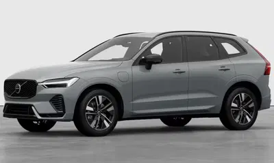 Volvo XC60 T6 Recharge AWD Plug-in Hybrid aut. Plus Dark nuova a Parma