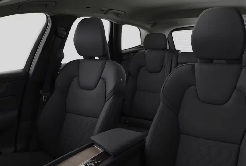 Volvo XC60 nuova a Parma (5)