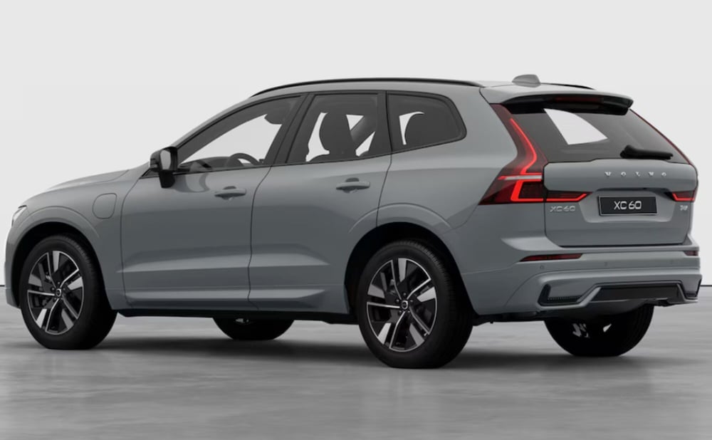 Volvo XC60 nuova a Parma (6)