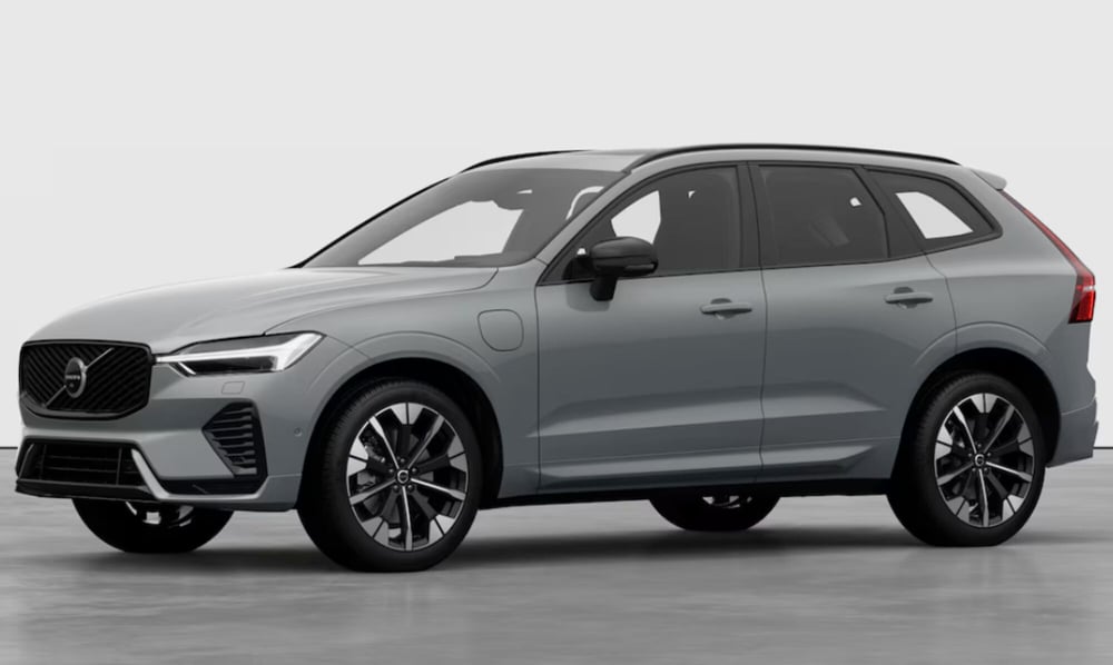 Volvo XC60 nuova a Parma