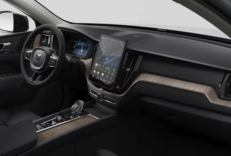 Volvo XC60 nuova a Parma (4)