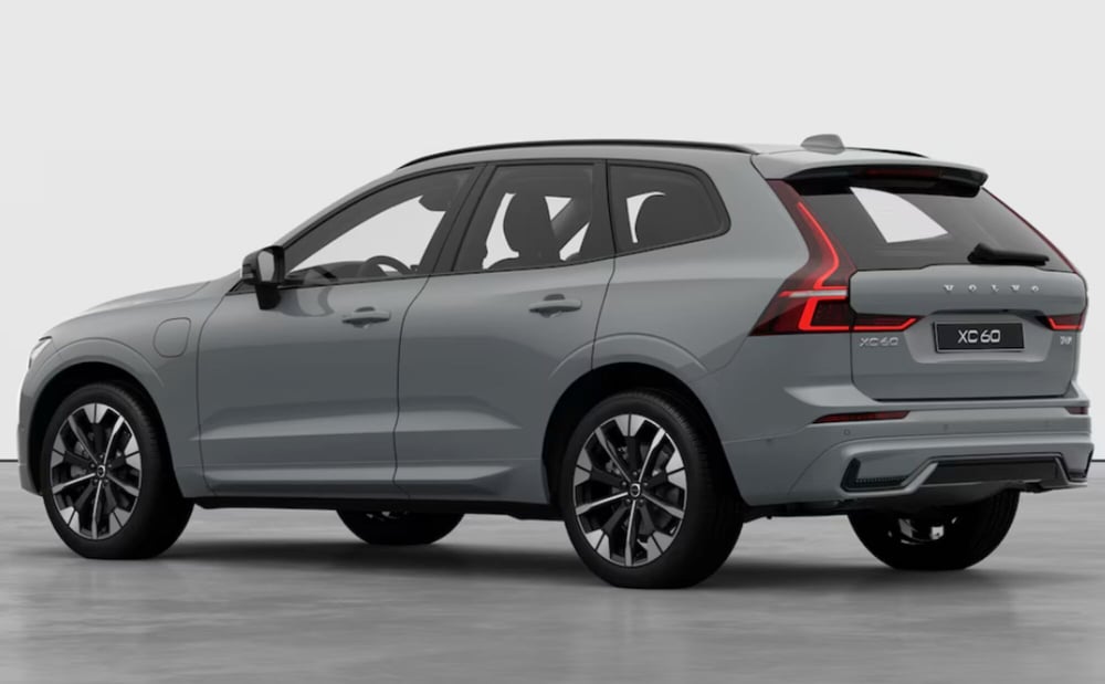 Volvo XC60 nuova a Parma (6)