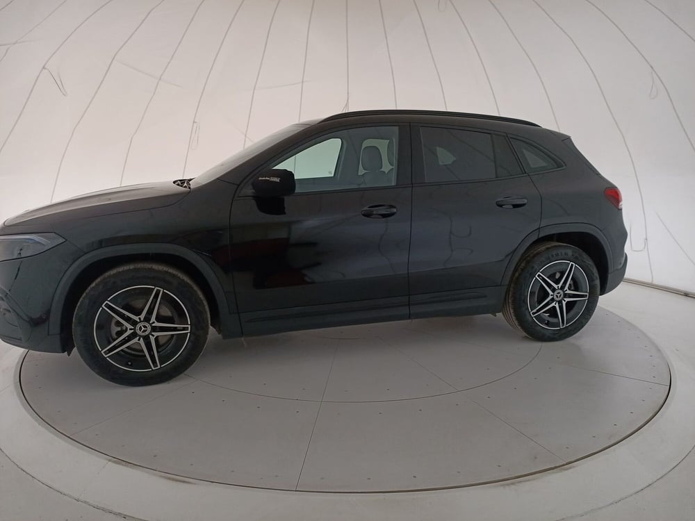 Mercedes-Benz EQA usata a Taranto (2)