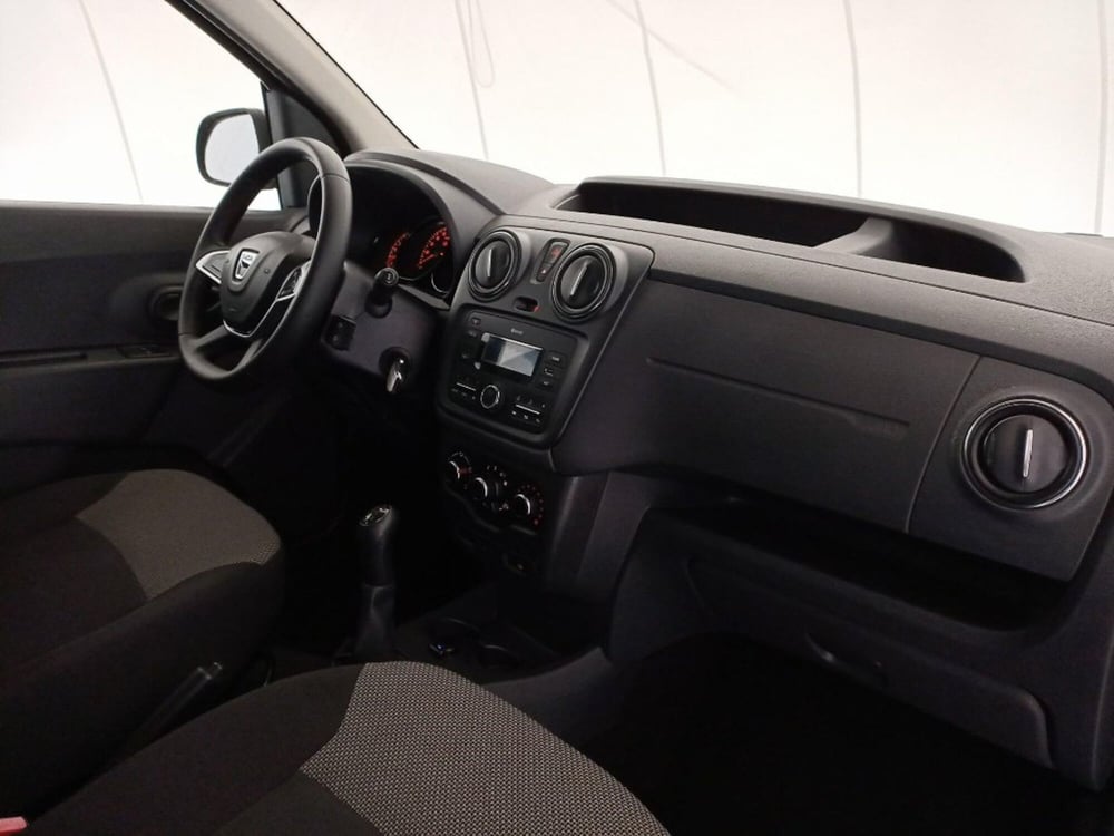 Dacia Dokker usata a Barletta-Andria-Trani (7)