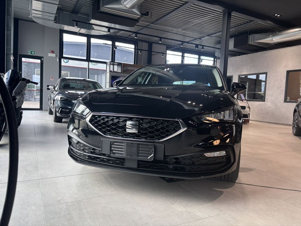 SEAT Leon ST nuova a Ferrara (2)