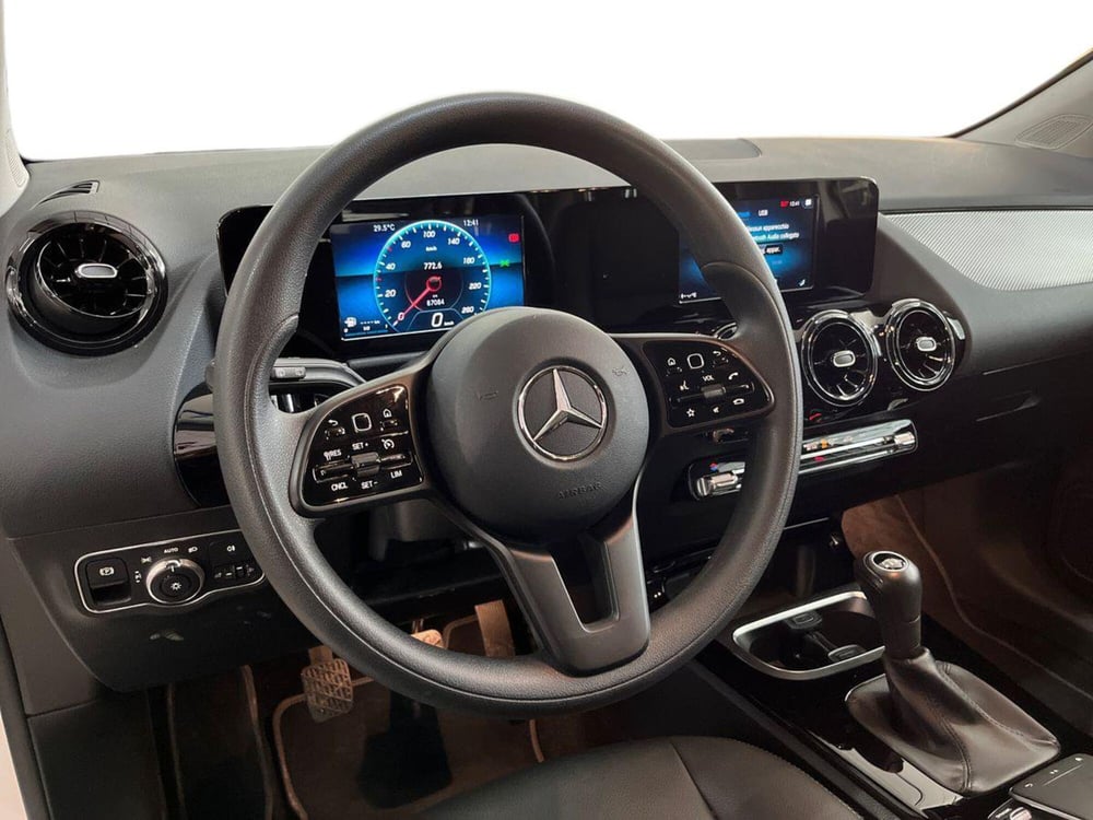 Mercedes-Benz Classe B usata a Bari (19)