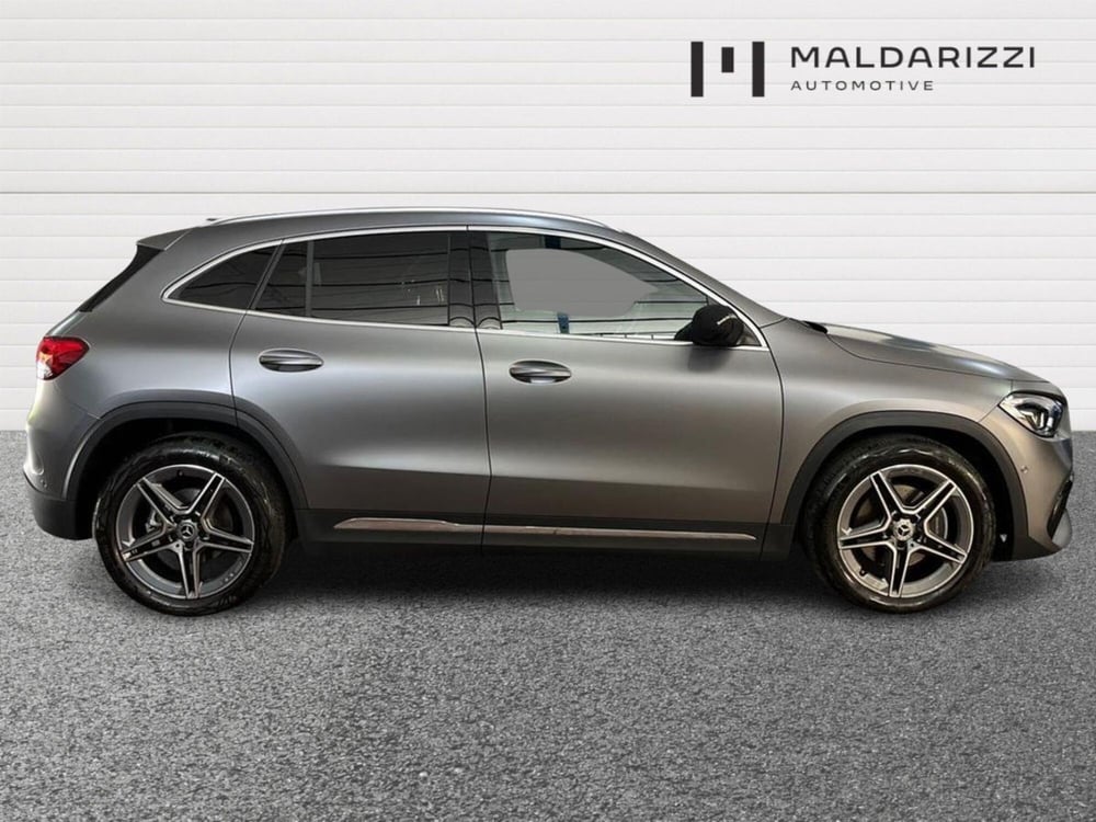 Mercedes-Benz GLA SUV usata a Bari (15)
