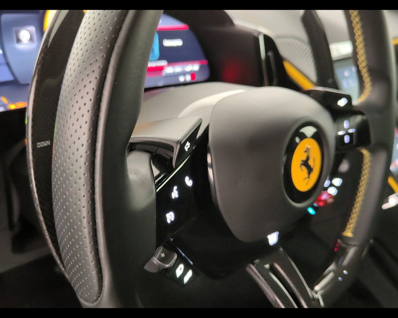 Ferrari Roma Spider usata a Verona (15)