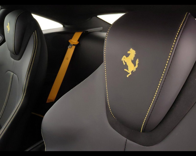 Ferrari Roma Spider usata a Verona (17)