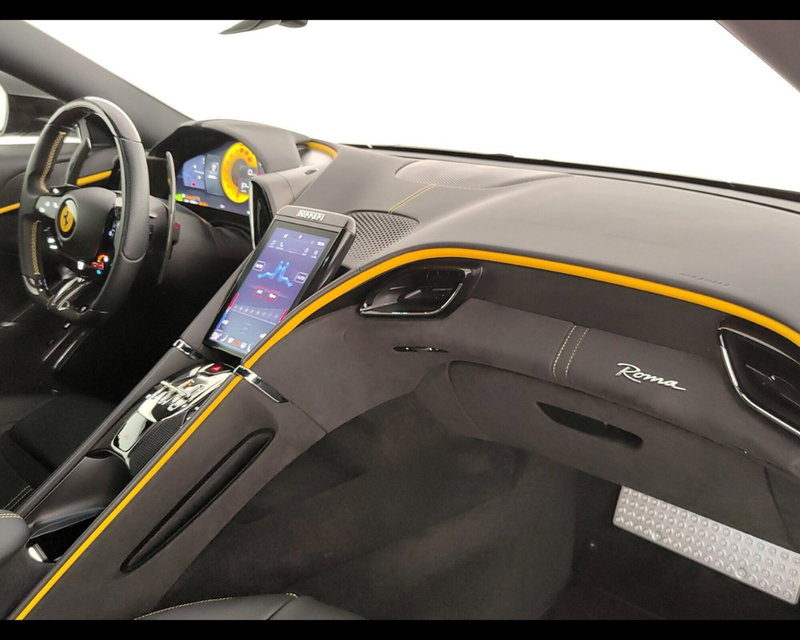 Ferrari Roma Spider usata a Verona (19)