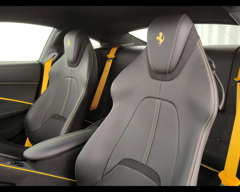 Ferrari Roma Spider usata a Verona (6)