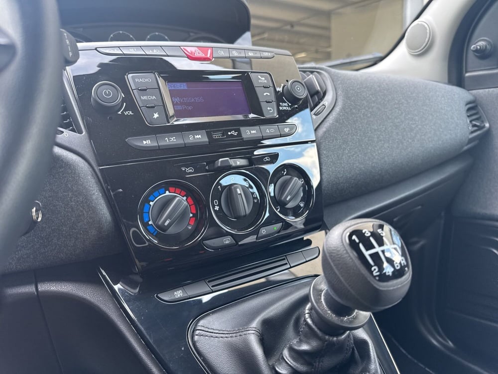 Lancia Ypsilon usata a Ferrara (11)