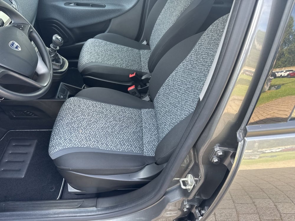 Lancia Ypsilon usata a Ferrara (15)