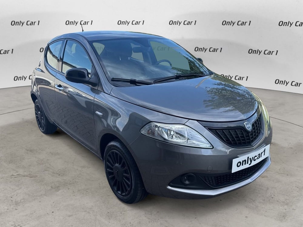 Lancia Ypsilon usata a Ferrara (2)