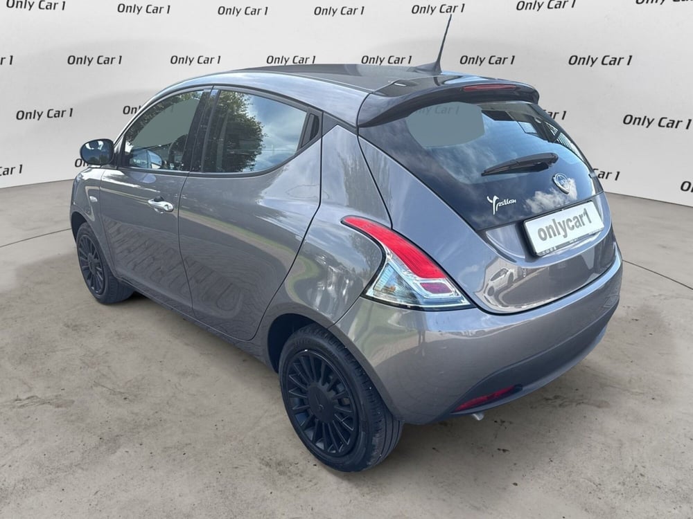Lancia Ypsilon usata a Ferrara (5)