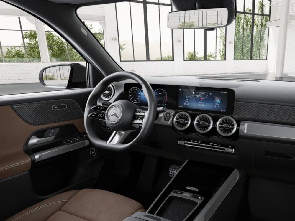 Mercedes-Benz GLB nuova a Ancona (12)