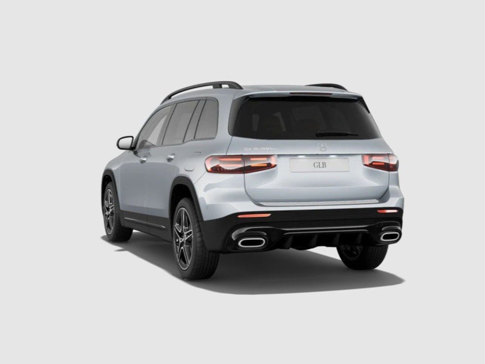 Mercedes-Benz GLB nuova a Ancona (3)