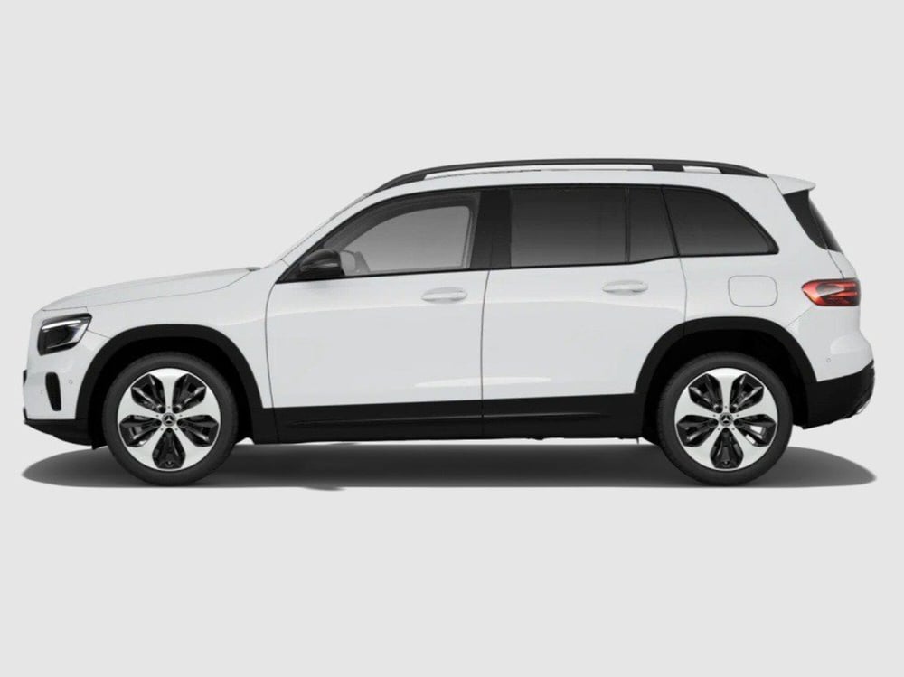 Mercedes-Benz GLB nuova a Ancona (2)