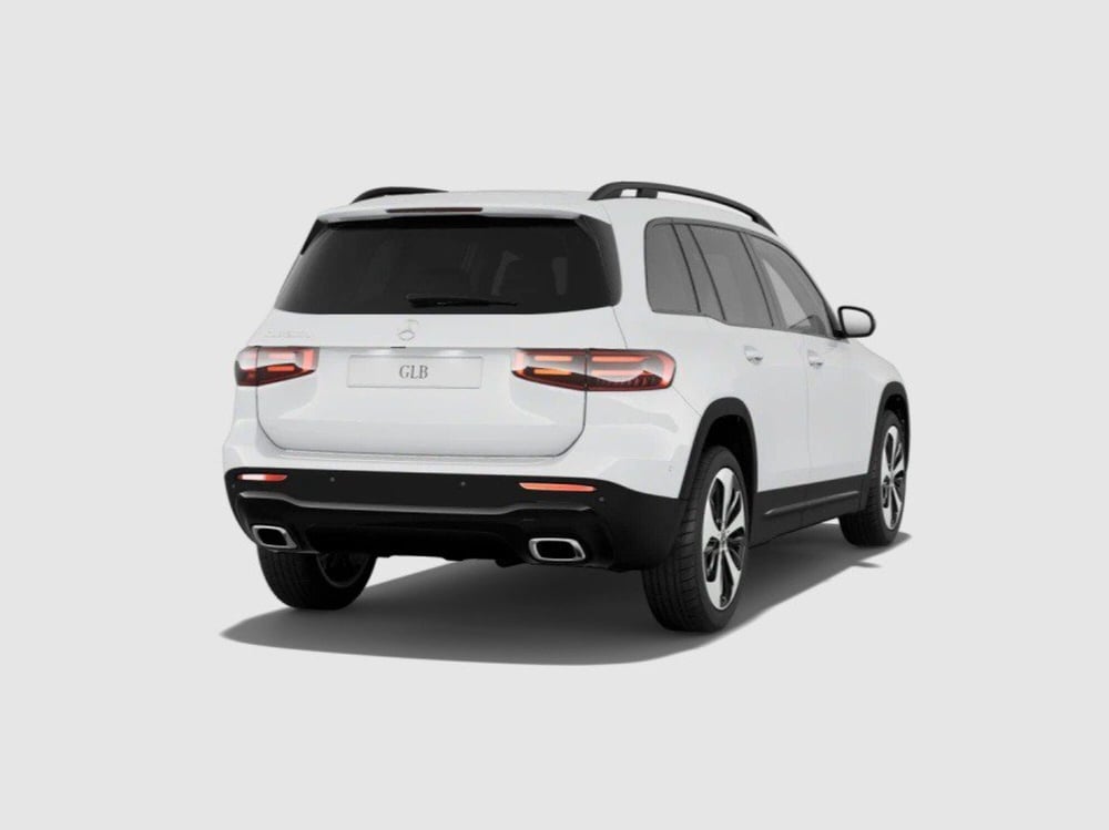 Mercedes-Benz GLB nuova a Ancona (5)