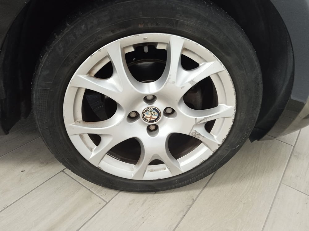 Alfa Romeo MiTo usata a Torino (8)