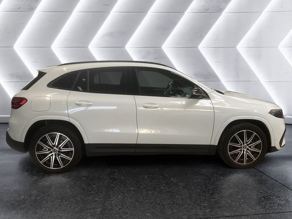 Mercedes-Benz EQA usata a Napoli (4)