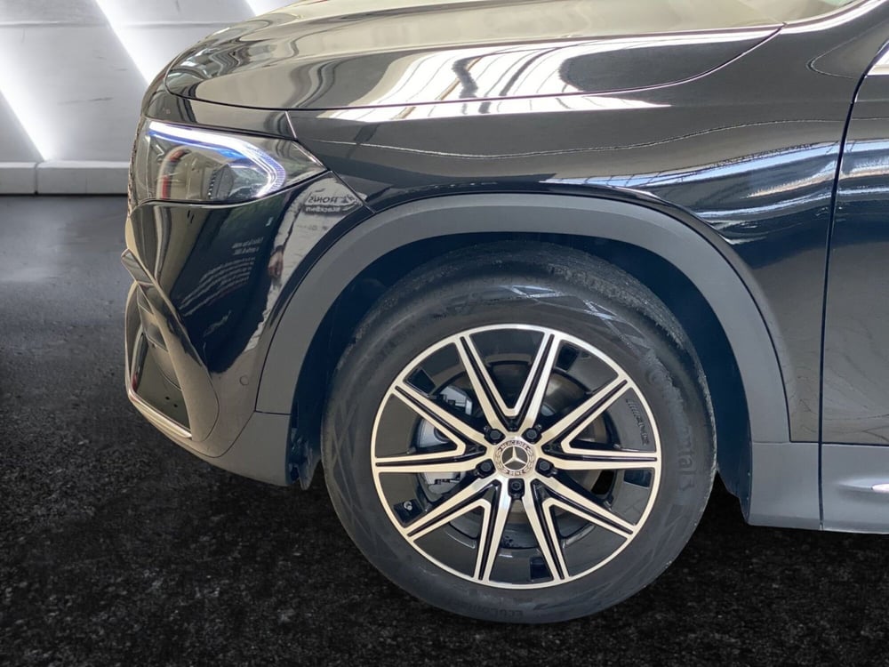 Mercedes-Benz EQB usata a Napoli (11)