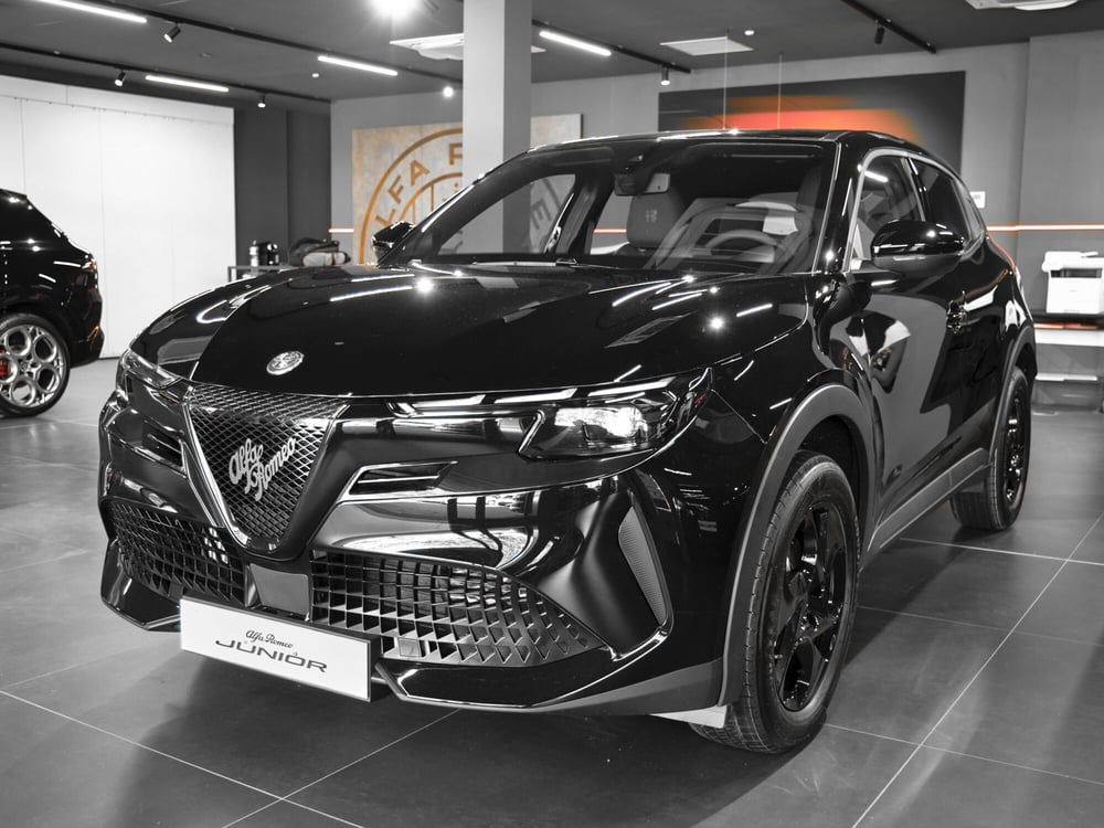 Alfa Romeo Junior nuova a Prato (2)