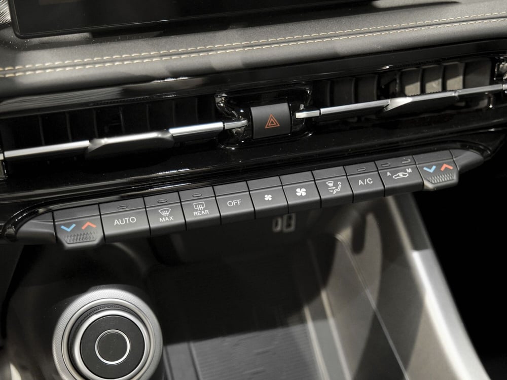 Alfa Romeo Tonale nuova a Prato (11)
