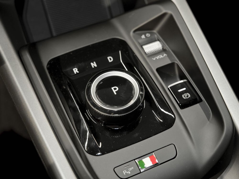 Alfa Romeo Tonale nuova a Prato (13)