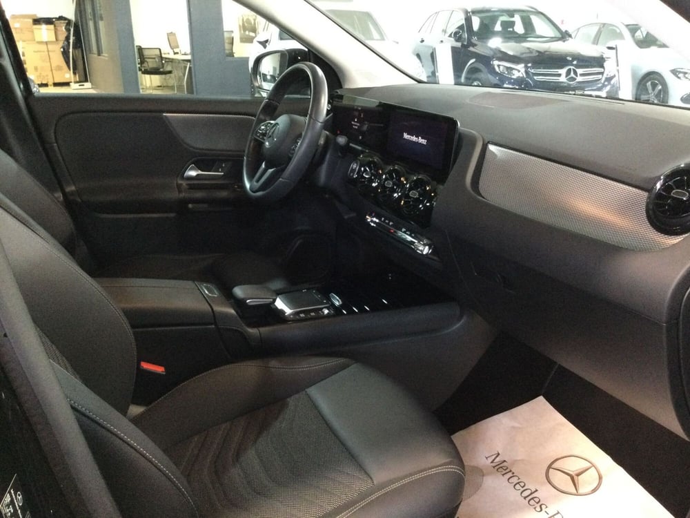 Mercedes-Benz GLA SUV usata a Caserta (11)