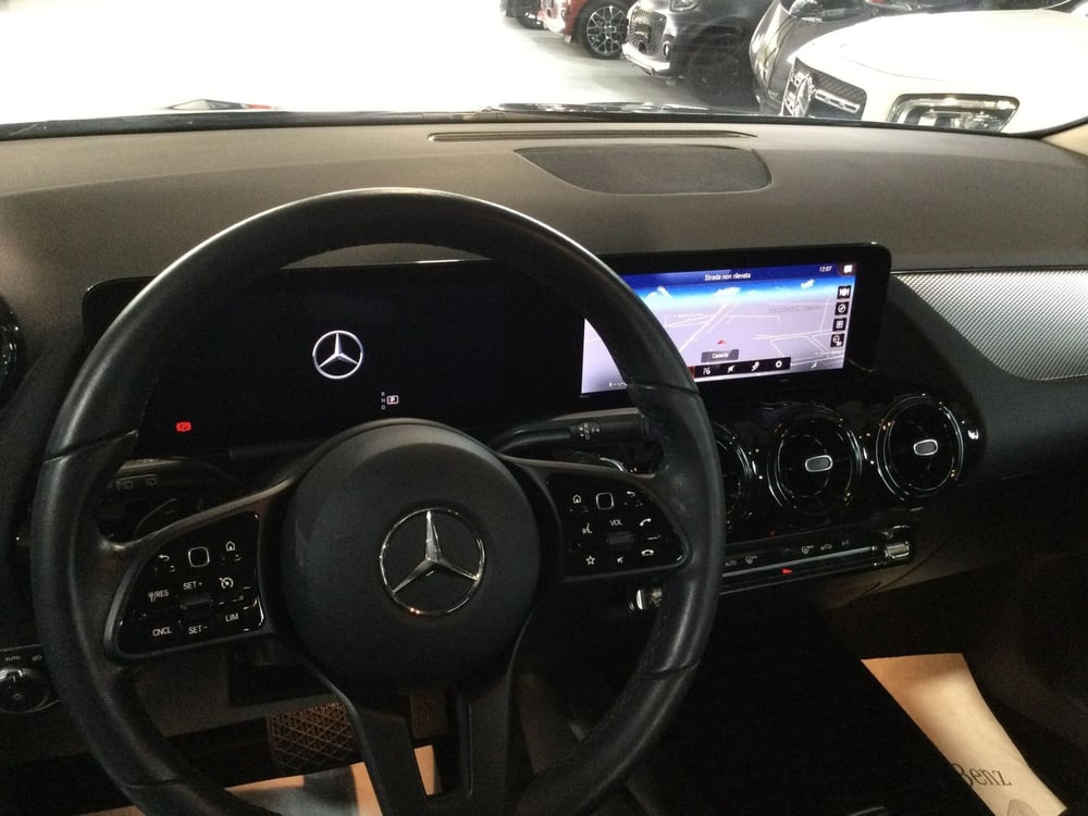 Mercedes-Benz GLA SUV usata a Caserta (9)