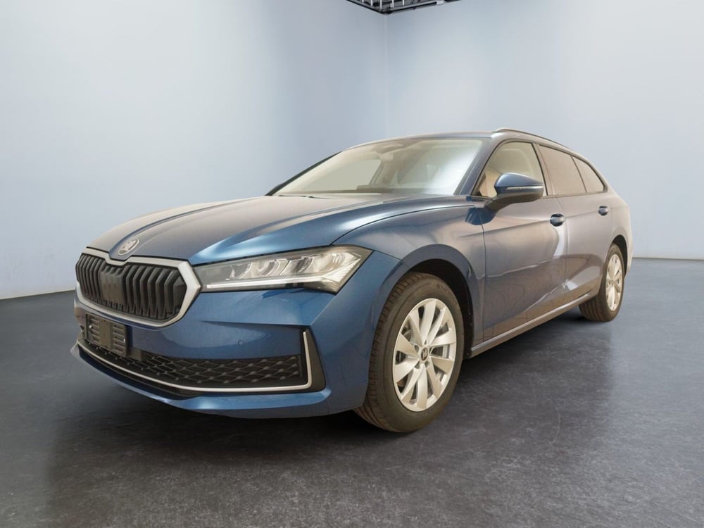 Skoda Superb nuova a Torino