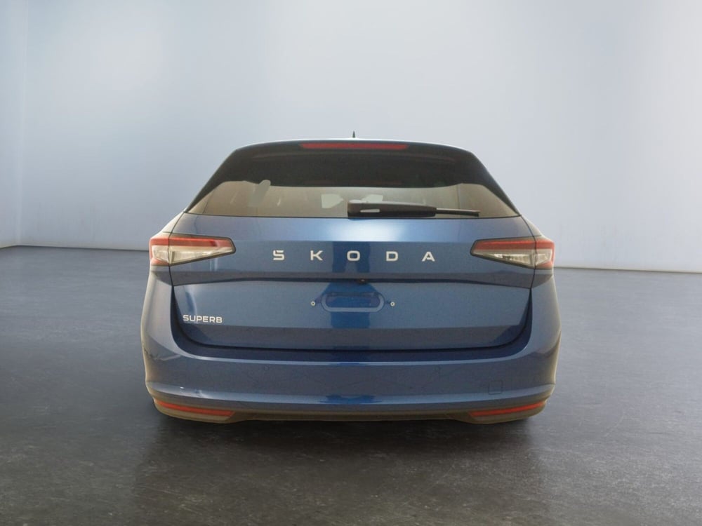 Skoda Superb nuova a Torino (12)