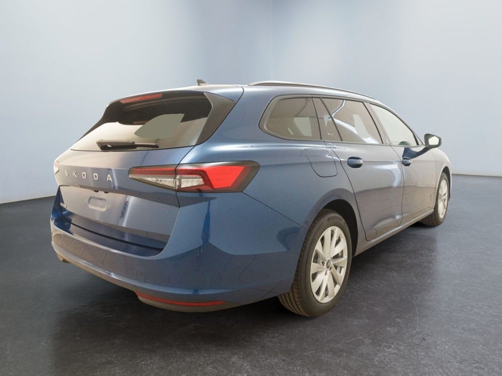 Skoda Superb nuova a Torino (14)