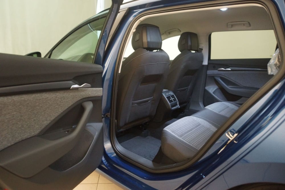 Skoda Superb nuova a Torino (19)