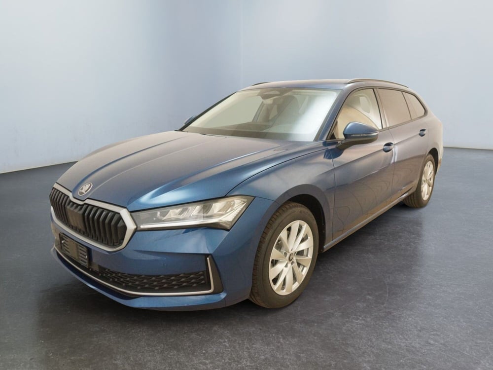 Skoda Superb nuova a Torino (2)