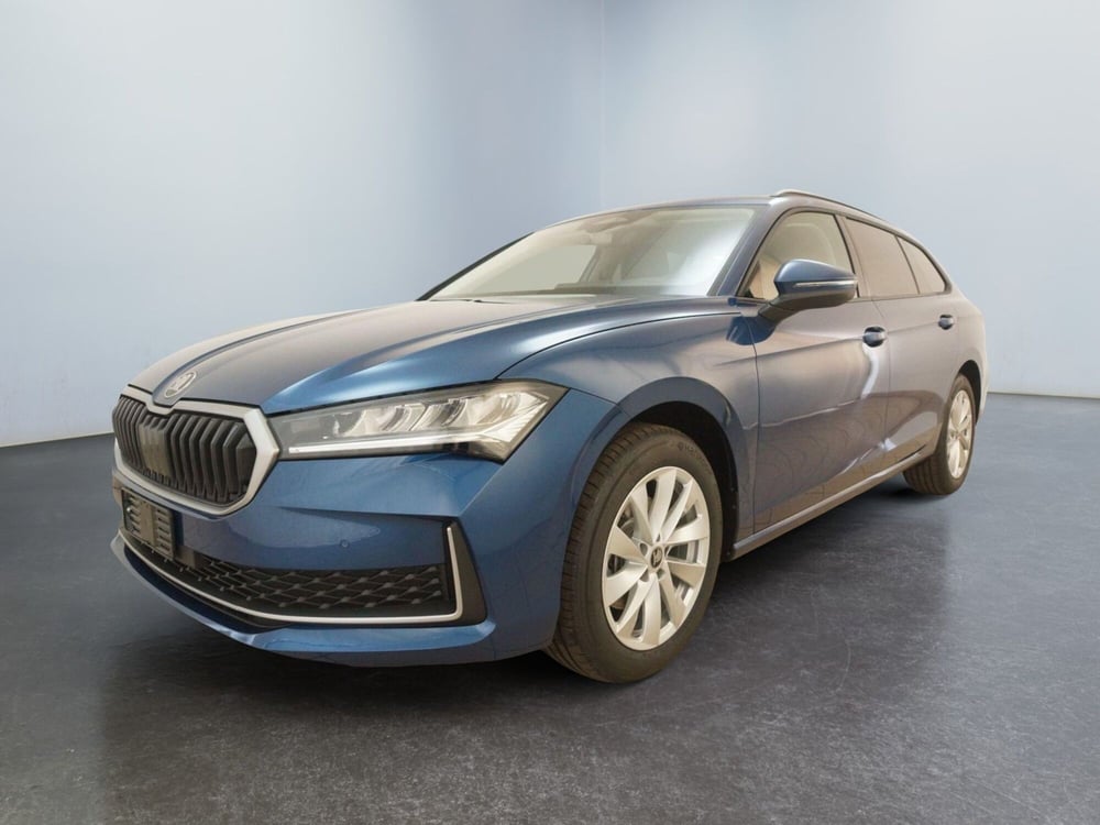 Skoda Superb nuova a Torino (4)