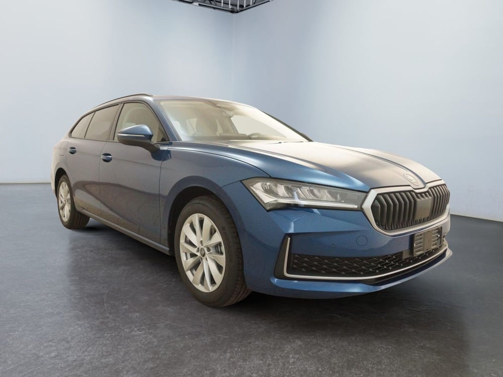 Skoda Superb nuova a Torino (7)
