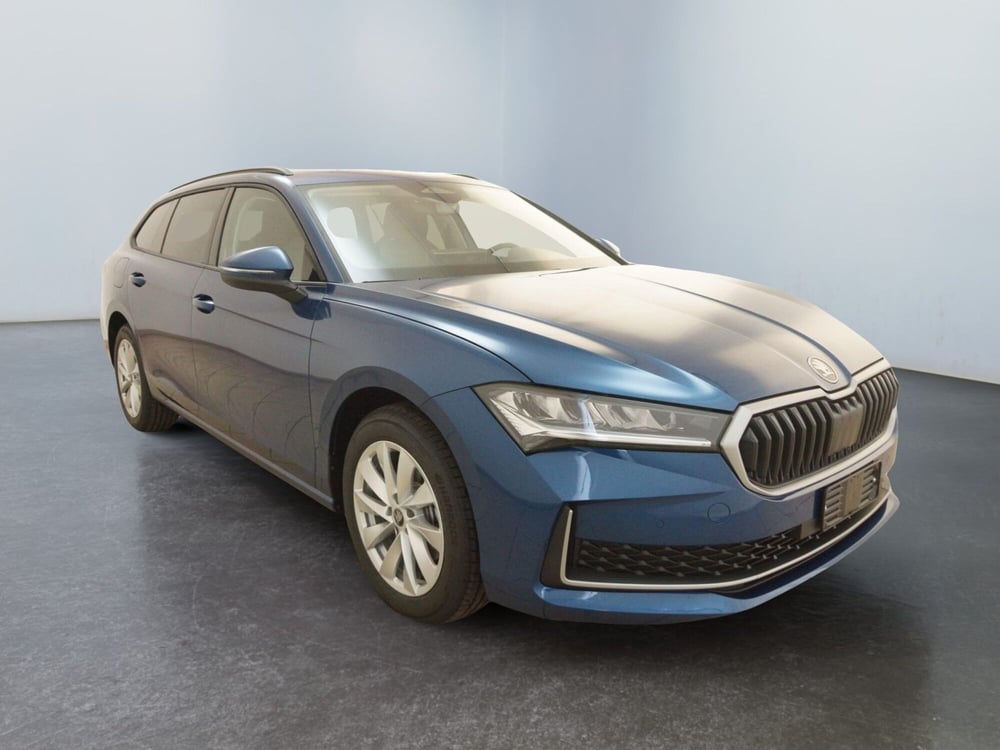Skoda Superb nuova a Torino (8)