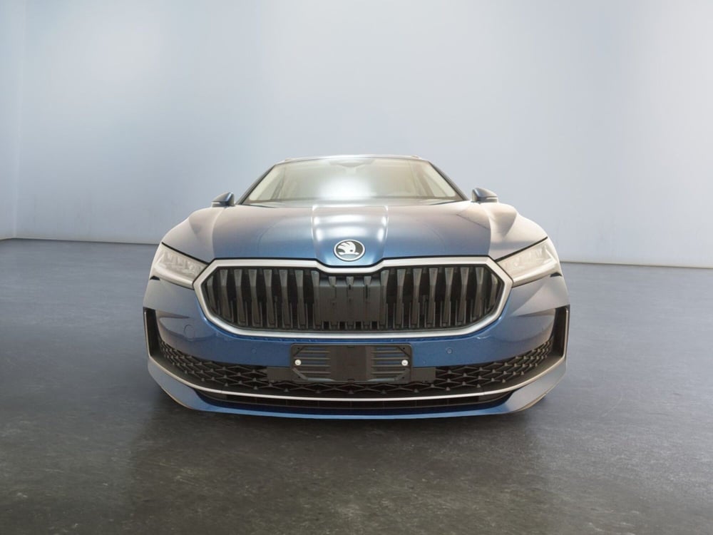 Skoda Superb nuova a Torino (9)