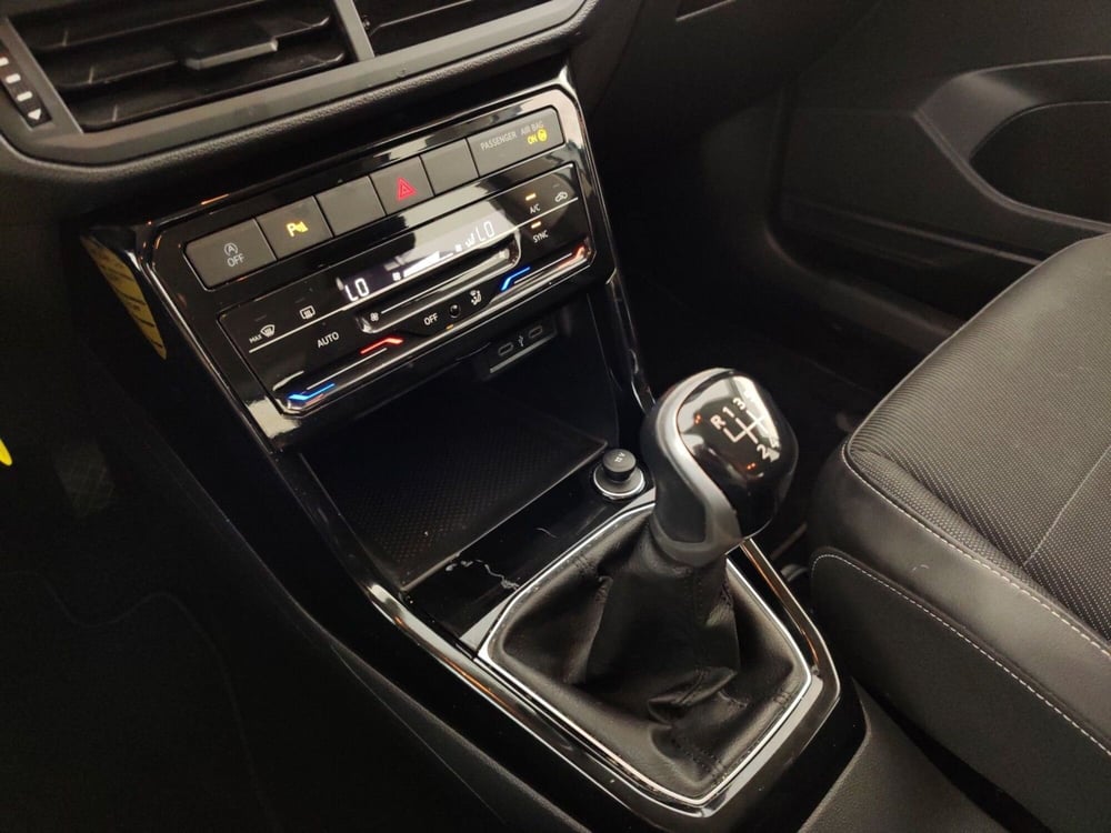 Volkswagen T-Cross usata a Massa-Carrara (11)