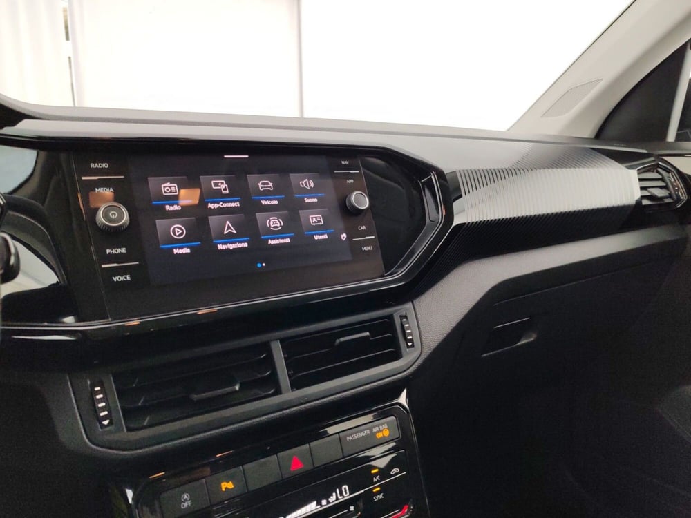 Volkswagen T-Cross usata a Massa-Carrara (12)