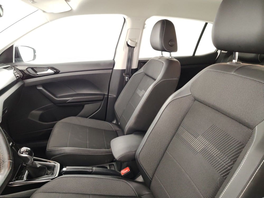 Volkswagen T-Cross usata a Massa-Carrara (9)