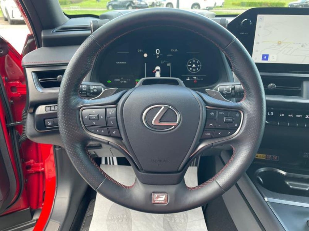 Lexus UX usata a Perugia (10)