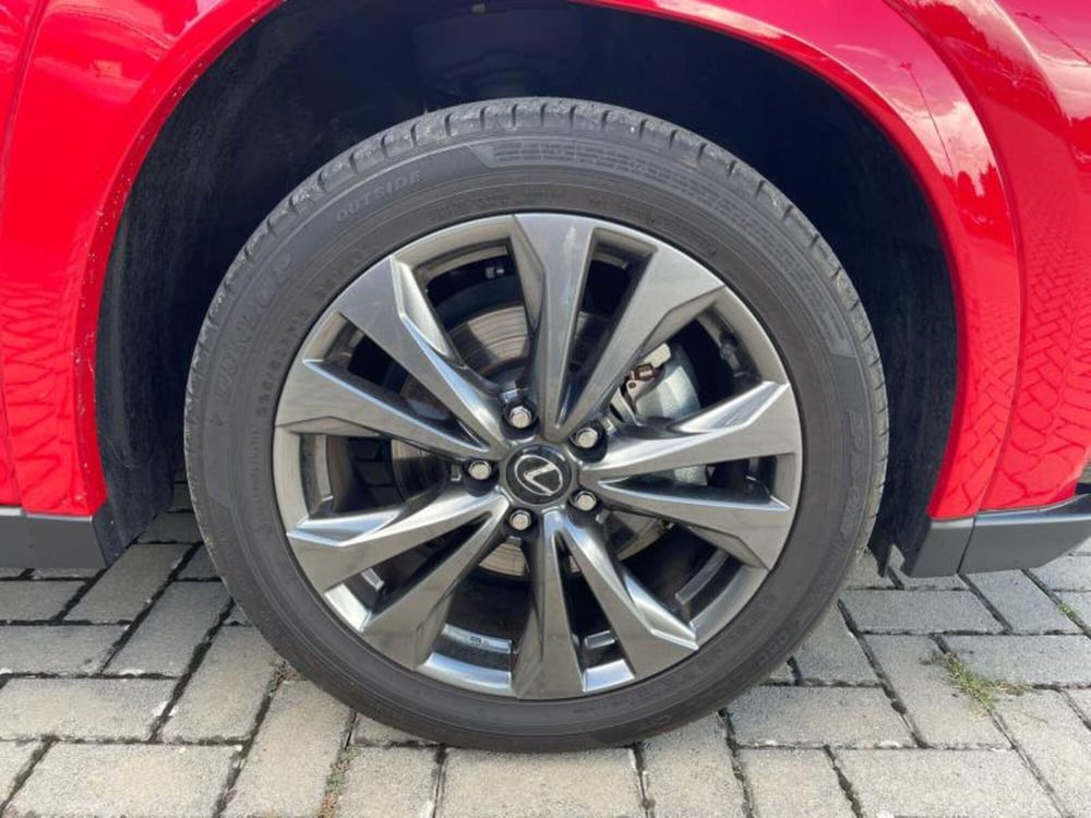 Lexus UX usata a Perugia (7)