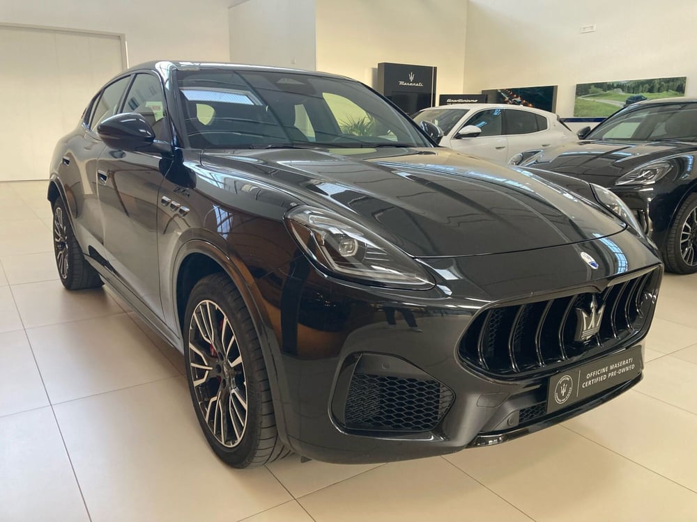 Maserati Grecale usata a Bari (3)