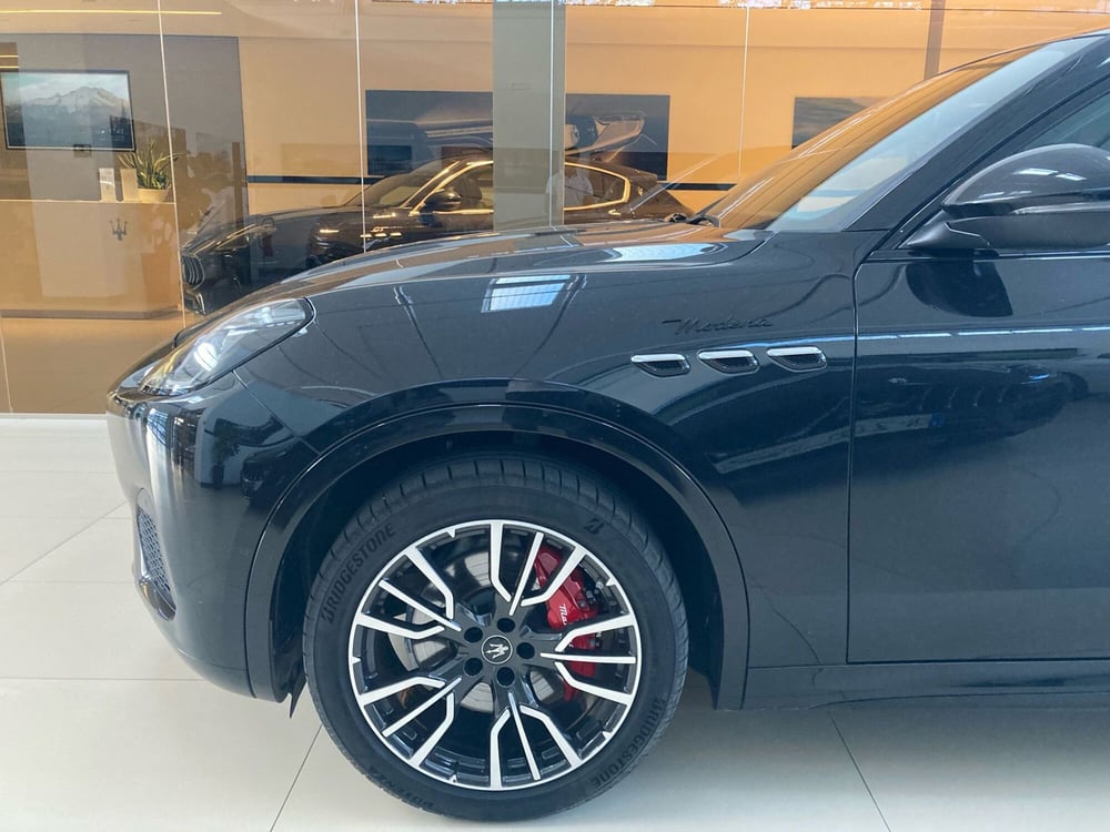 Maserati Grecale usata a Bari (7)