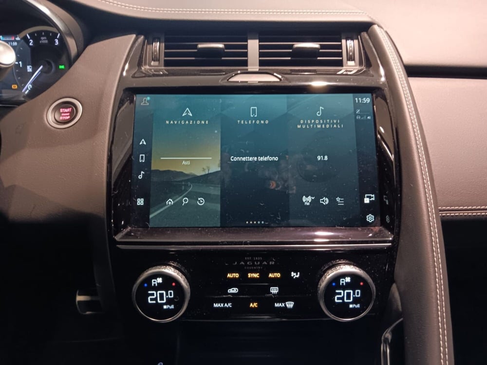 Jaguar E-Pace usata a Cuneo (14)