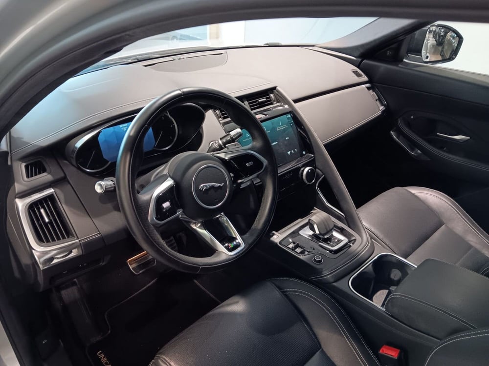 Jaguar E-Pace usata a Cuneo (8)
